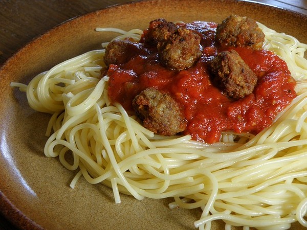 Maffia meatballs met penne en mozzarella