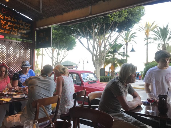 Uitzicht vanaf terras Home Loos Ibiza