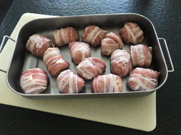 MOINK balls klaar om op de BBQ te gaan