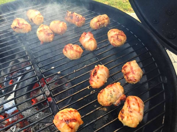 MOINK balls indirect gegrild op de BBQ