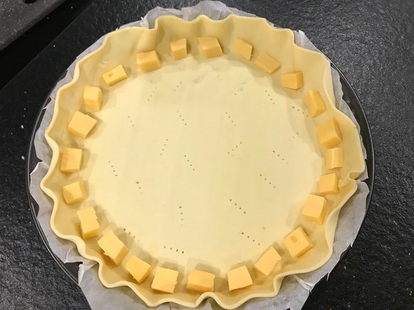gehakttaart met kaas