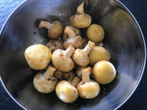 gemarineerde champignons op de bbq