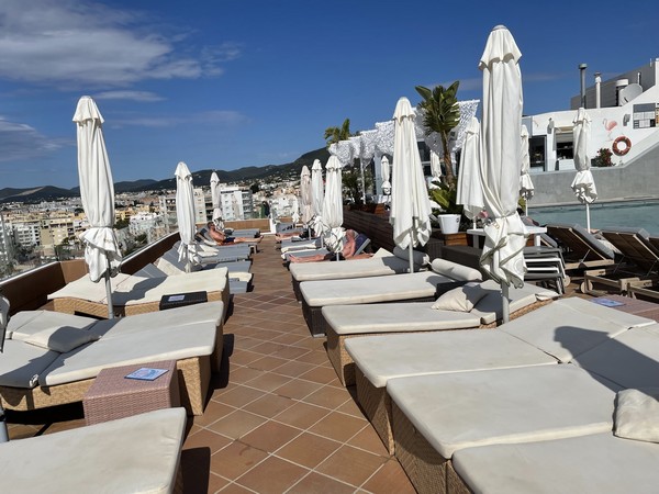 Hotel Cenit Ibiza pool
